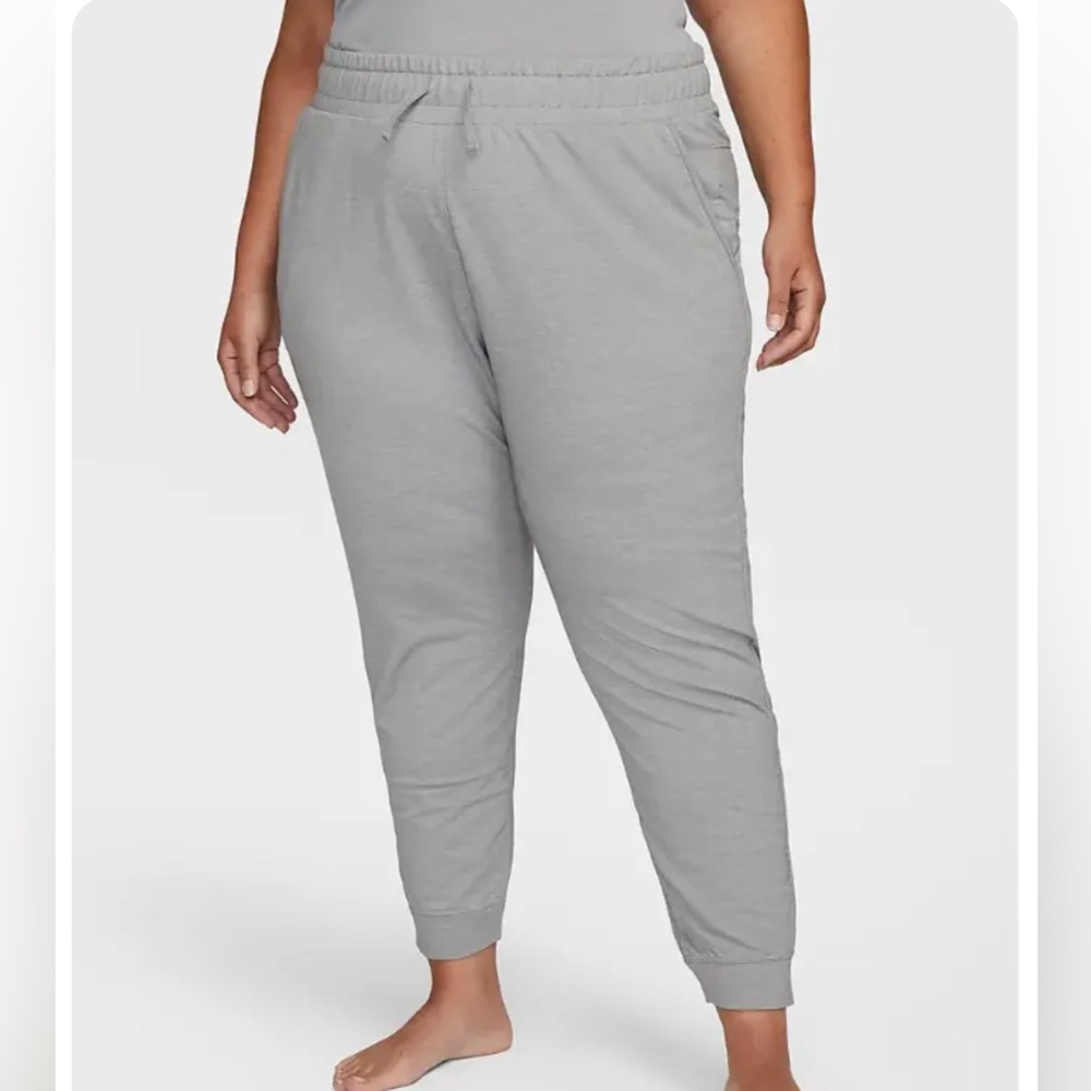 Plus size Nike yoga jogger